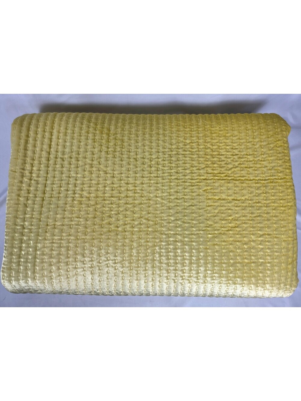 Ethan Allen Queen 92x90 Gold Yellow Velvet Quilted Coverlet Bedspread Great